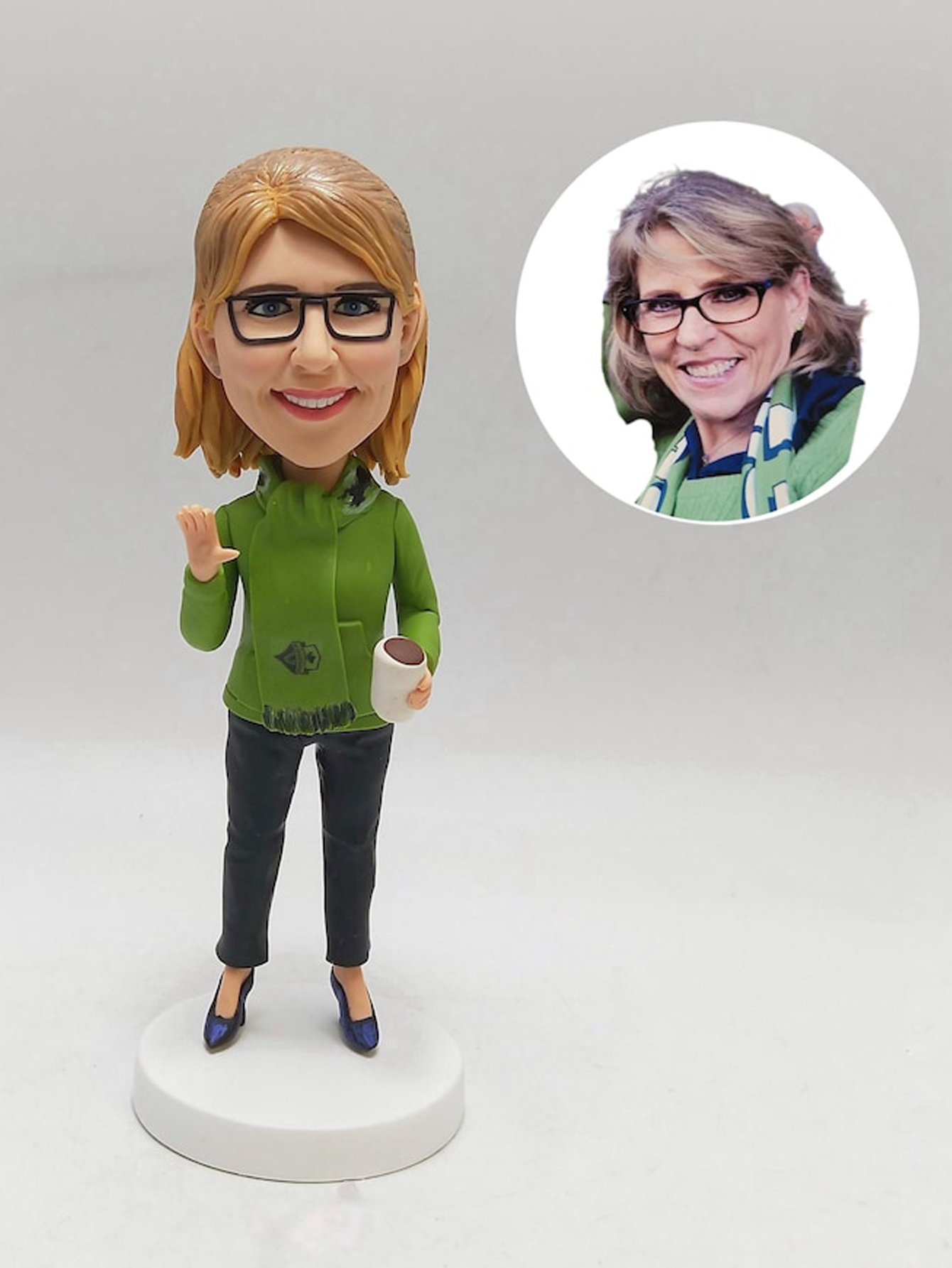 Custom bobblehead dolls, personalized clay figurine gifts
